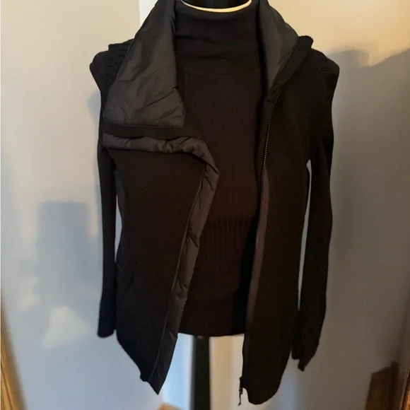 Eileen Fisher asymmetrical sleeveless sweater vest. Merino wool. Trim 💯 nylon - Picture 5 of 12